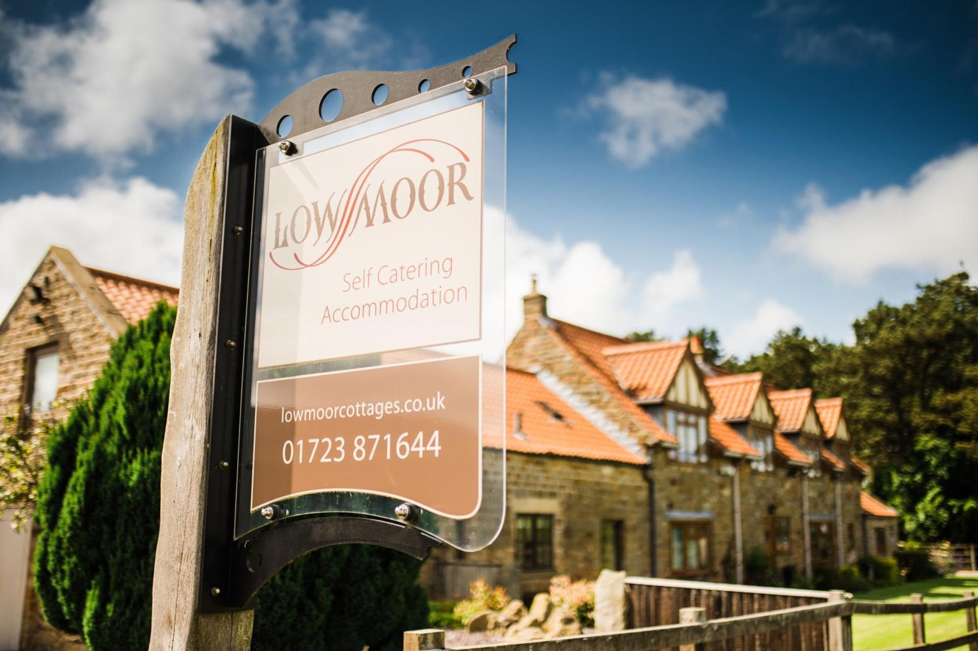Low Moor Lodge สการ์โบโรห์ ภายนอก รูปภาพ
